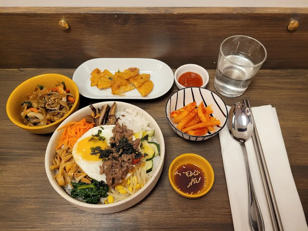 Bibimbap Boeuf Japchae Kimchi Jeon Boisson A